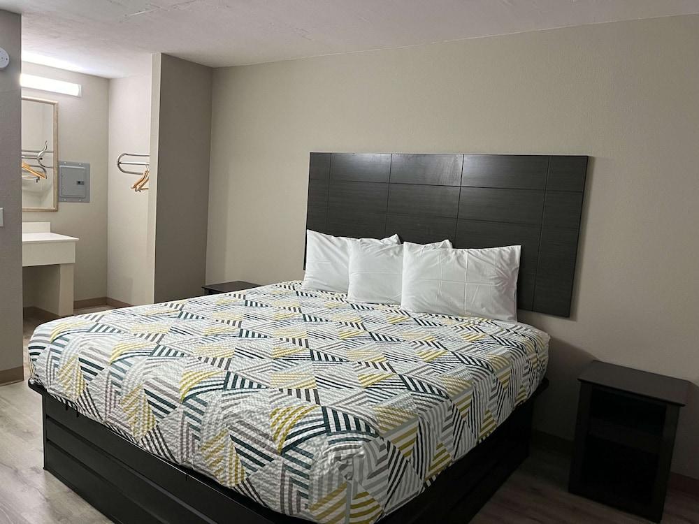 Studio 6 Suites West Memphis, AR - Memphis photo 8