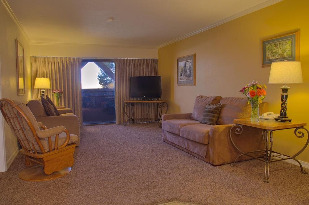Fairmont Hot Springs Resort photo 39