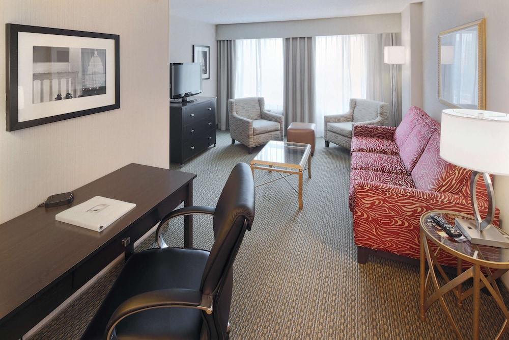 Hampton Inn & Suites Arlington Crystal City DCA photo 51