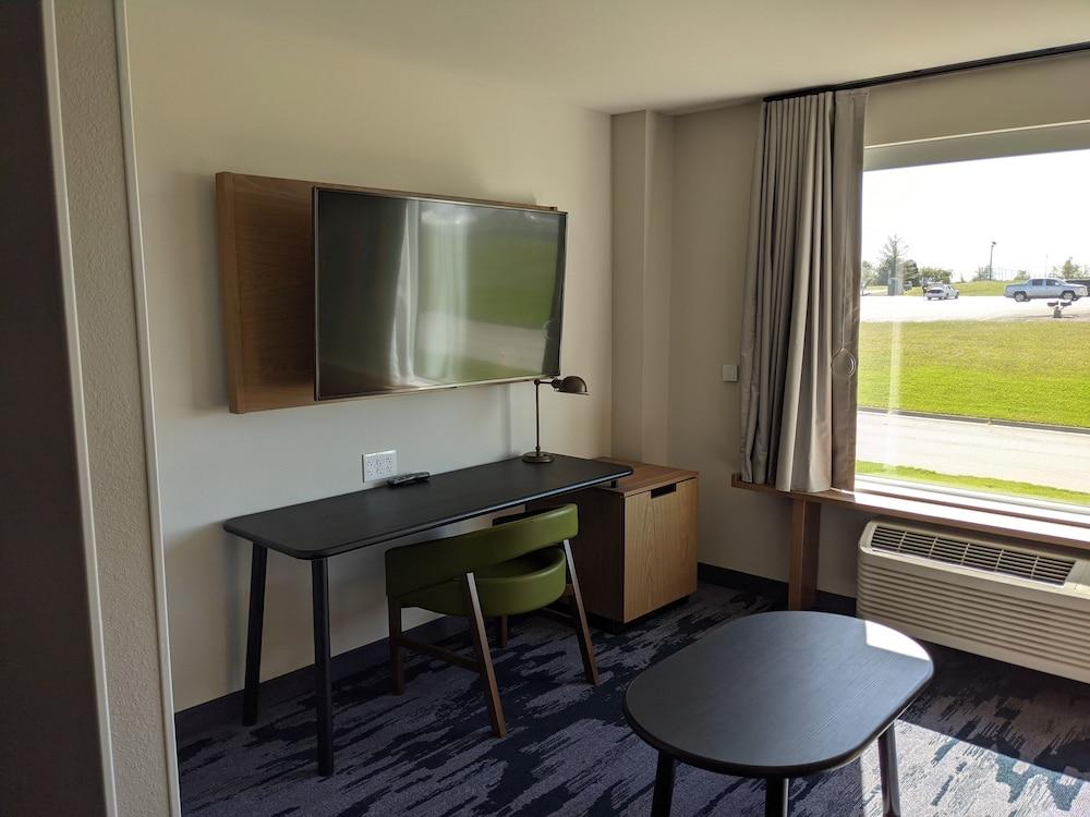 Fairfield Inn & Suites by Marriott Lincoln Crete photo 28