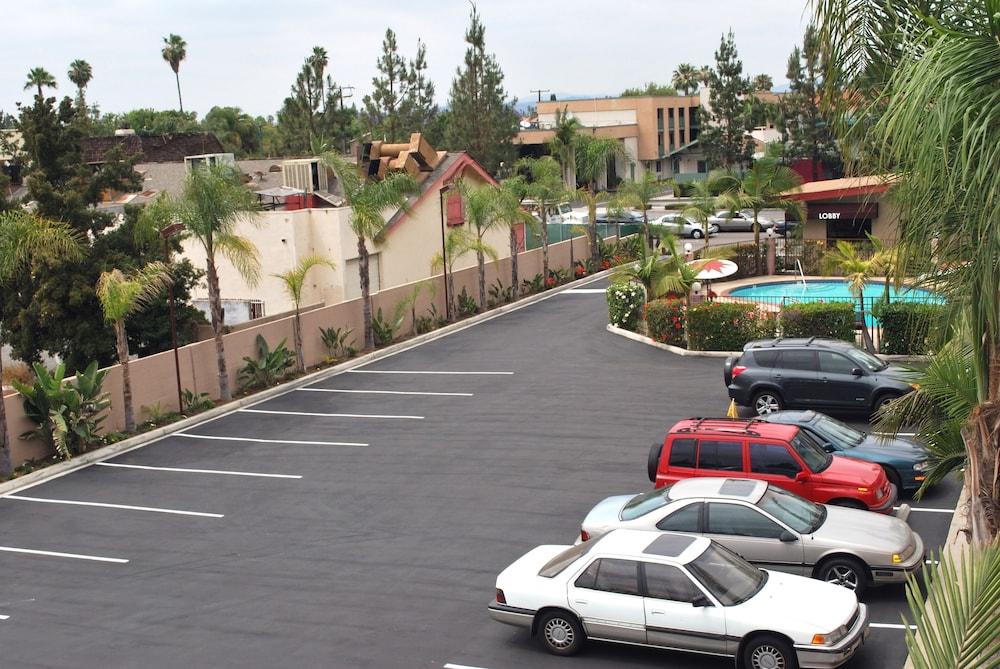 Budget Inn Anaheim photo 23