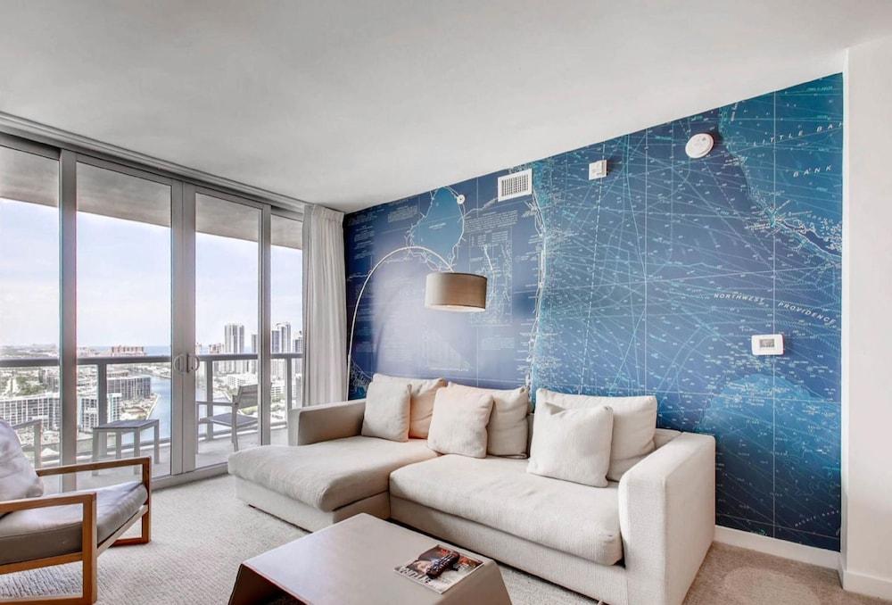South Ocean Suites photo 25