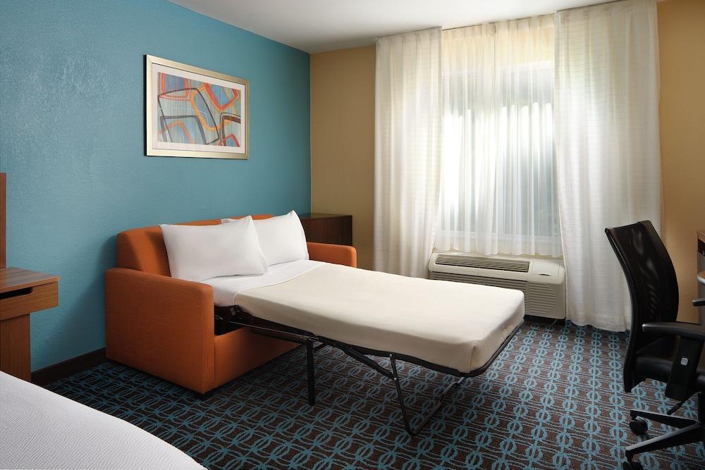 Fairfield Inn by Marriott Raleigh Airport/RTP photo 10