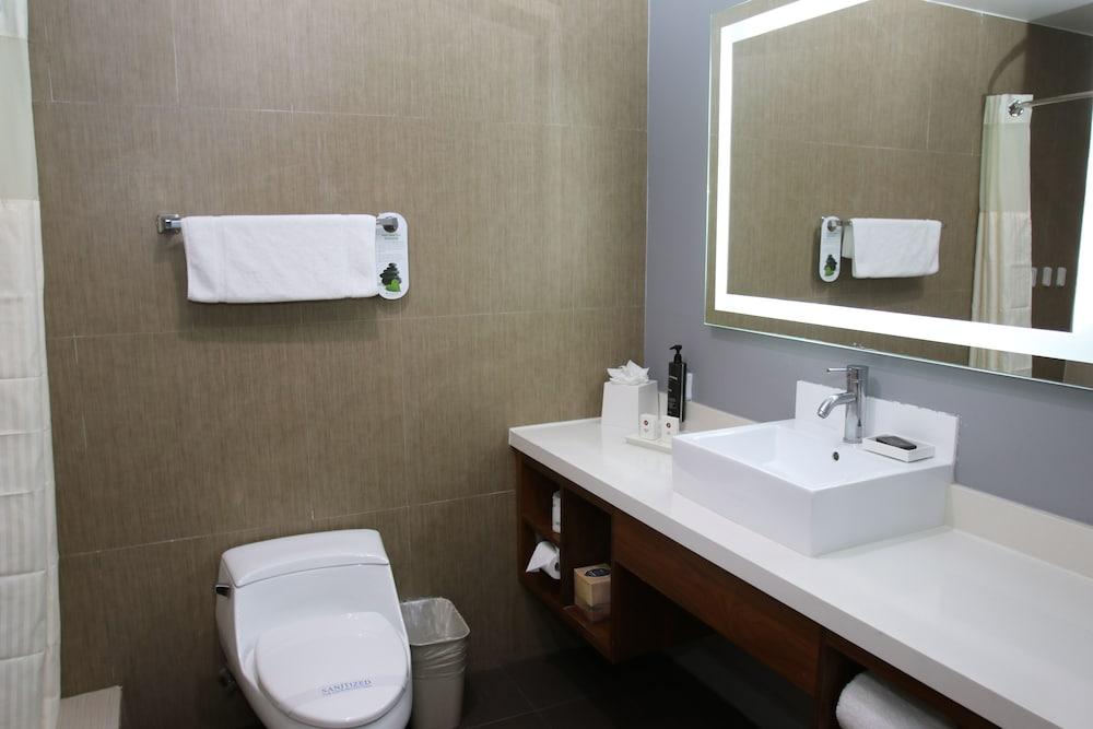 BLVD Hotel and Studios Universal-Hollywood, an Ascend Collection Hotel photo 76