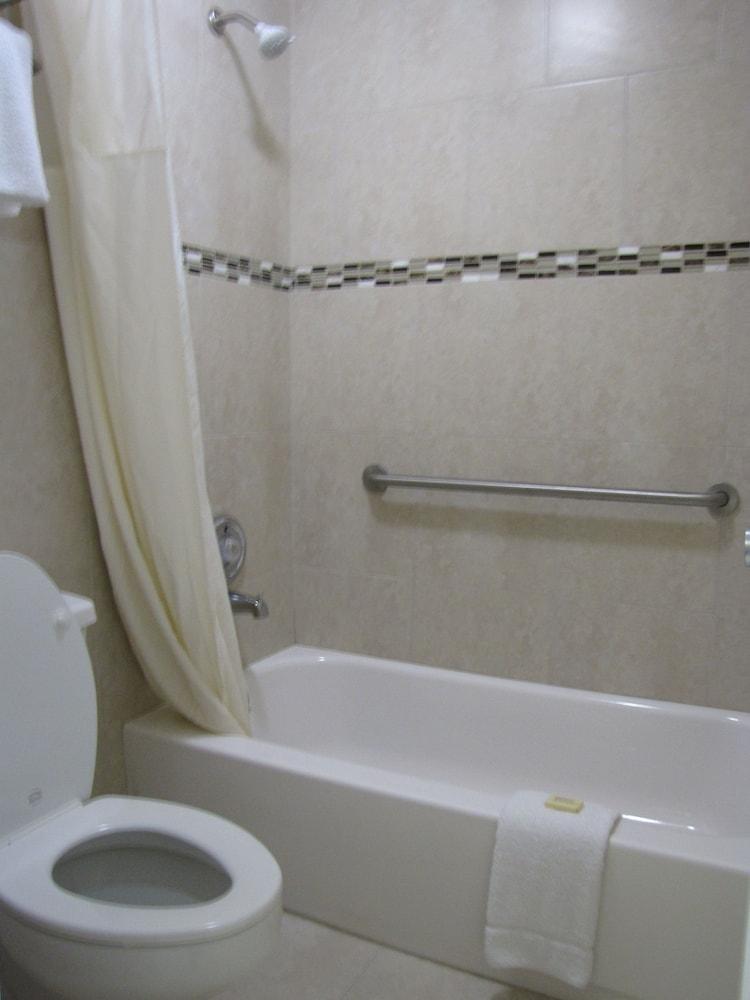 Budget Host Inn photo 9