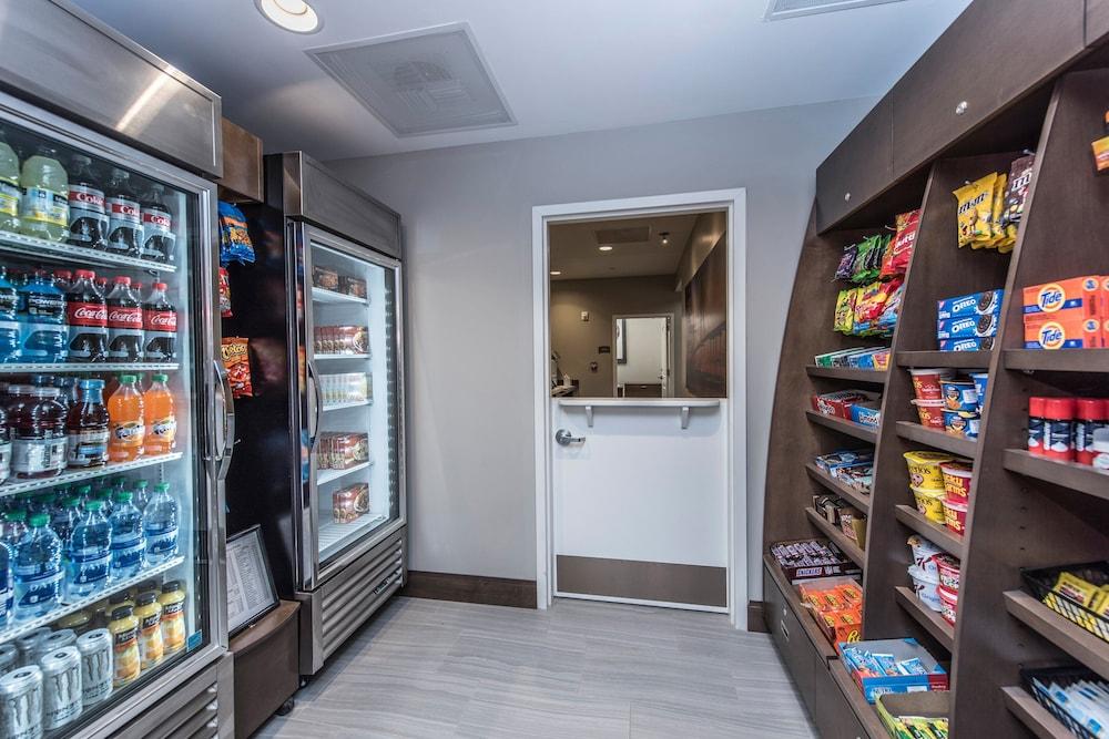 Staybridge Suites Charleston - Mount Pleasant by IHG photo 20