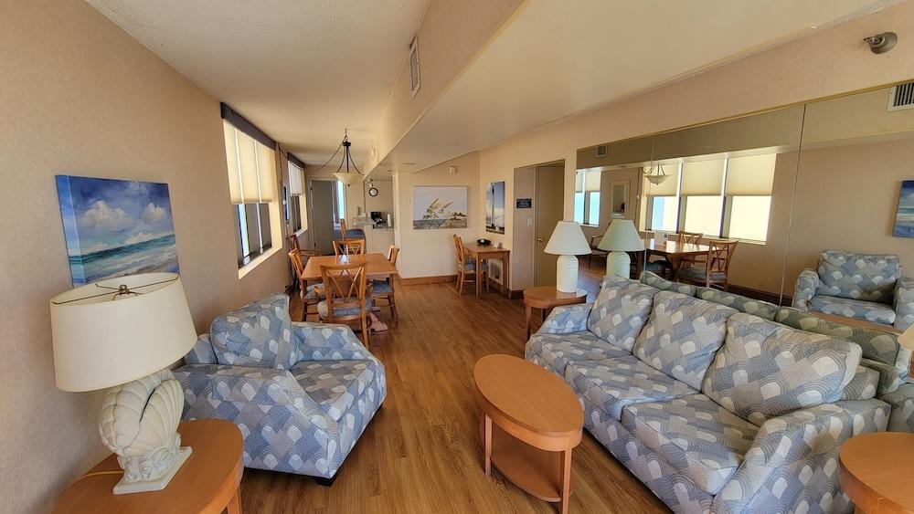 Four Sails Resort photo 18