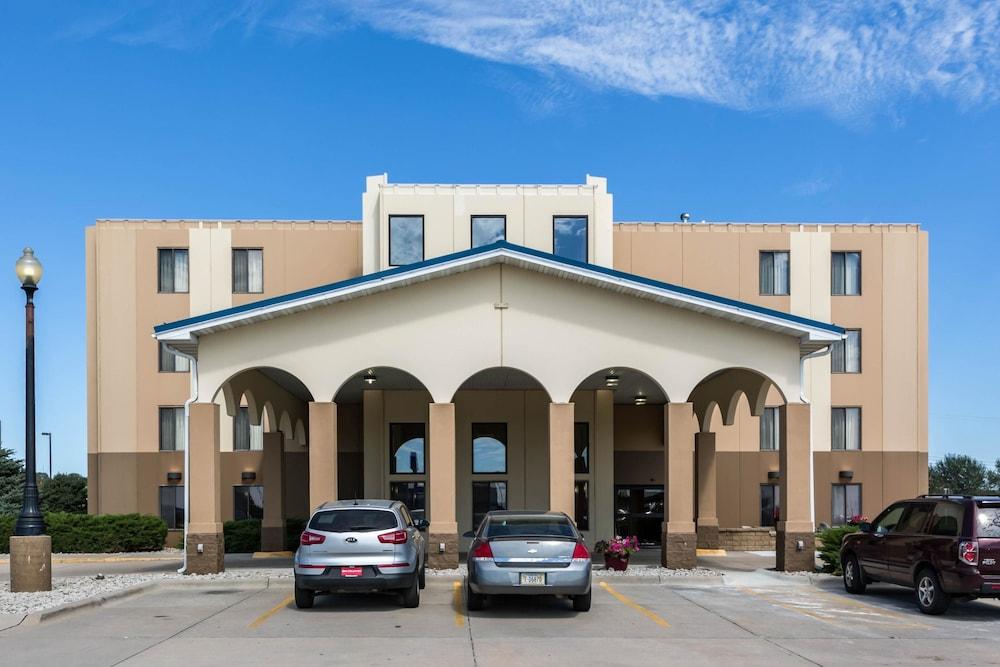Rodeway Inn photo 11