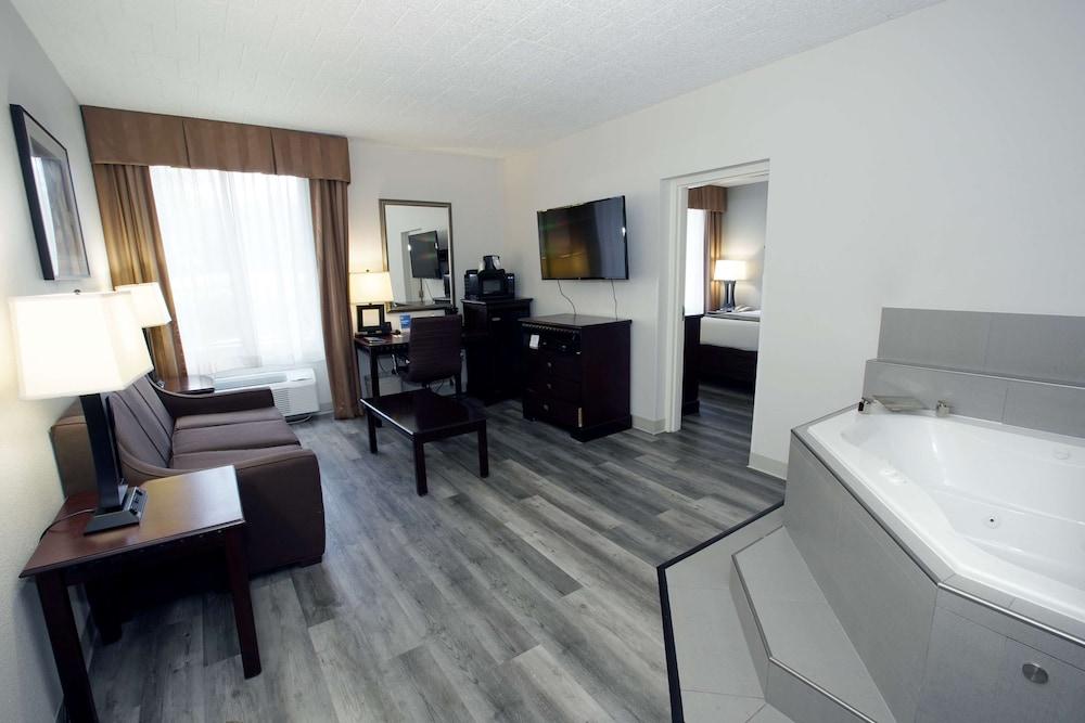 Best Western Paramus Hotel & Suites photo 33