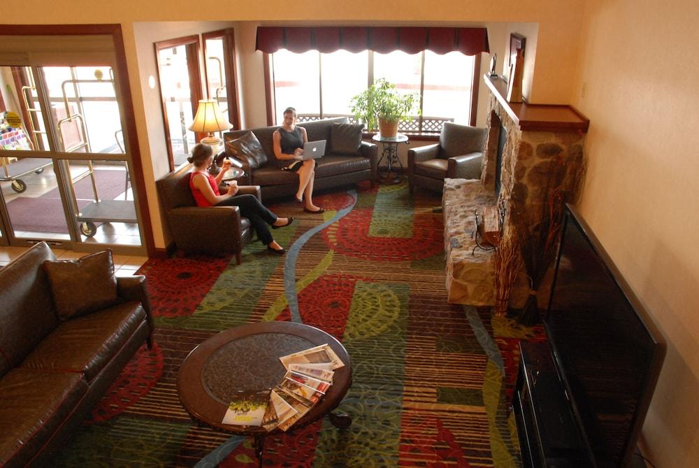 The Plaza Hotel & Suites Winona photo 30