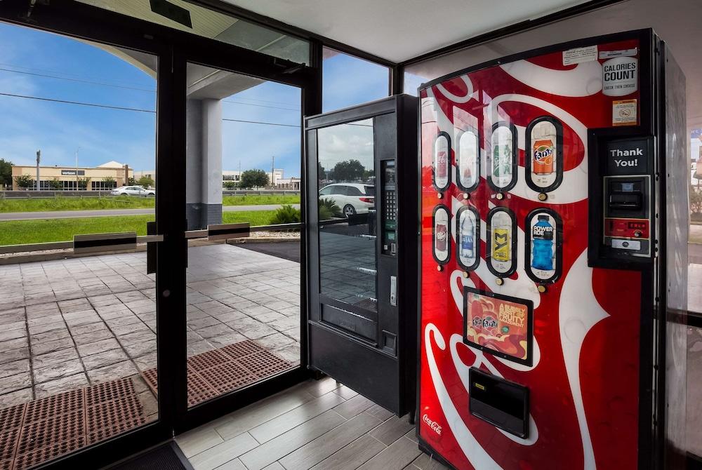 Econo Lodge Mobile Airport Blvd. photo 15