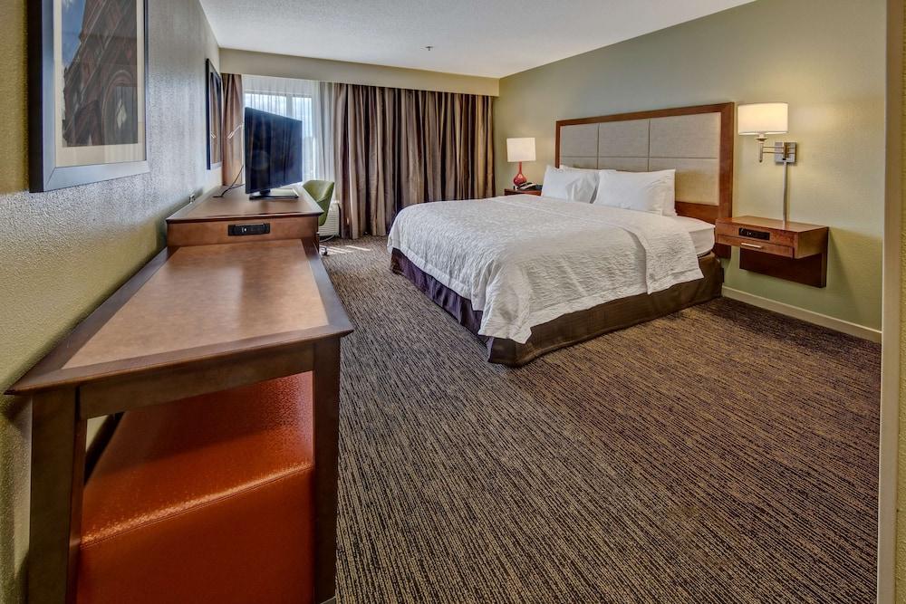Hampton Inn Savannah-I-95-North photo 8