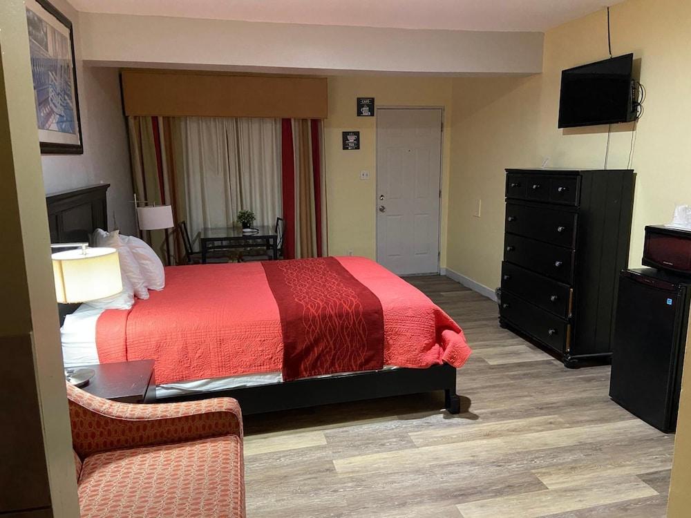 Delux Inn Clearwater photo 28