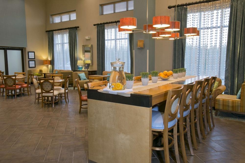 Hampton Inn & Suites Wiggins photo 41
