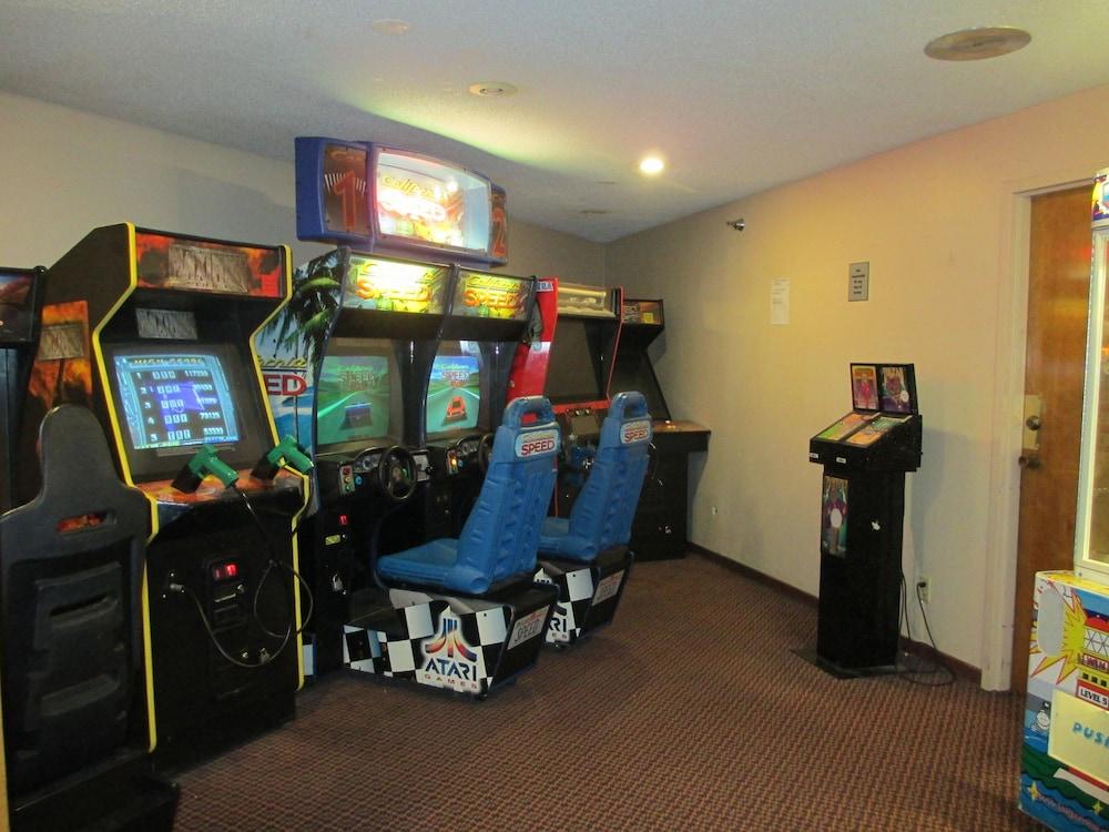 Salina Ambassador Hotel and Conference Center photo 13