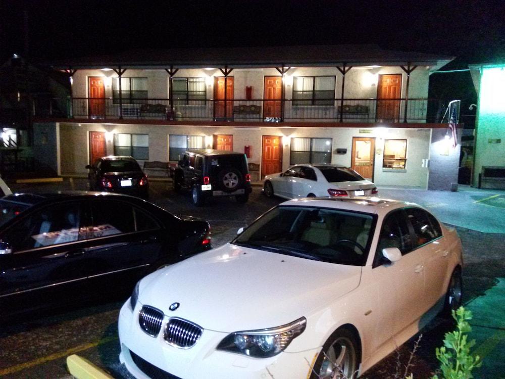 Merida Inn and Suites photo 32