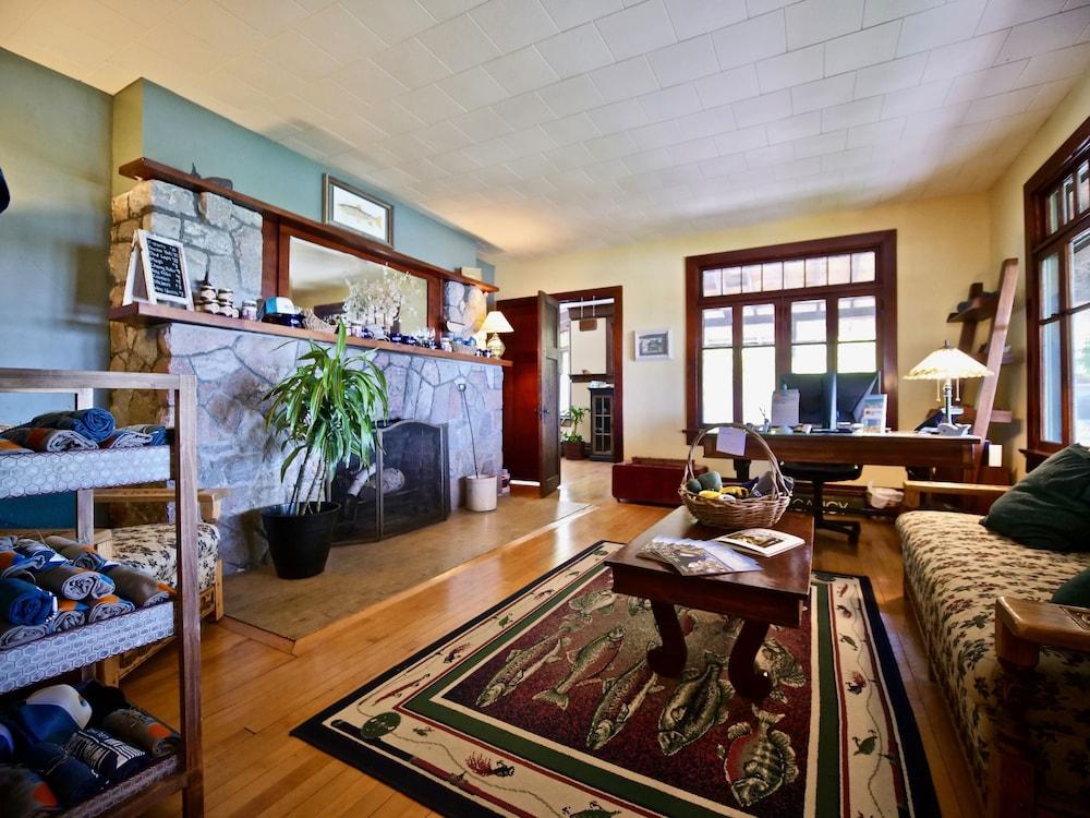 Whaleback Inn photo 42