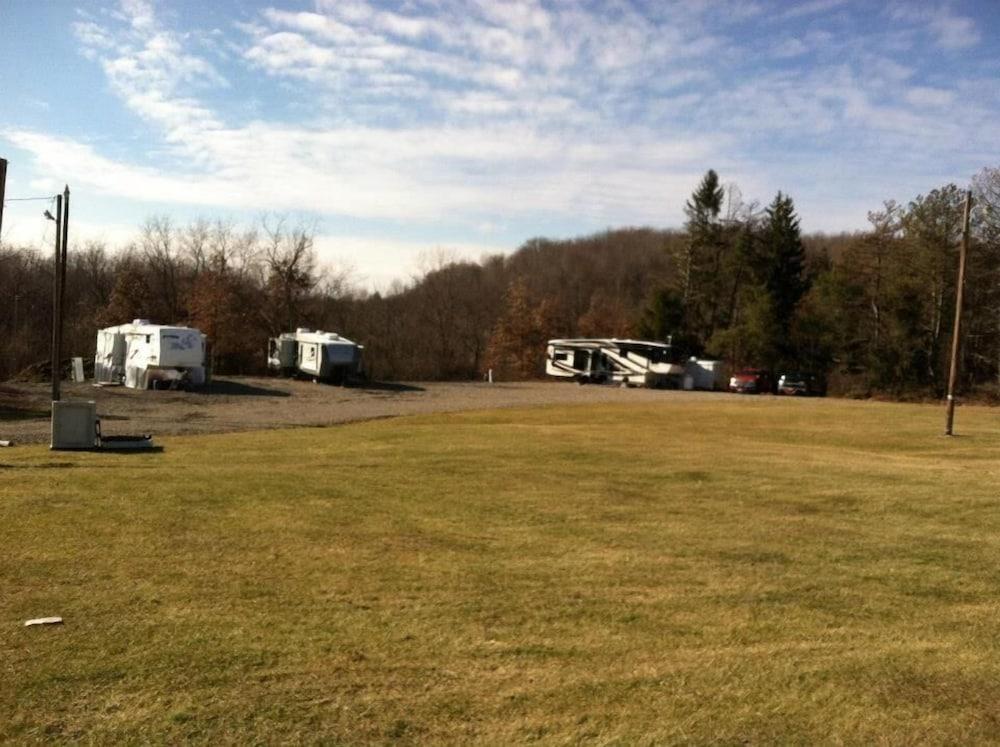 Cadiz Motel by OYO on route 250 photo 21