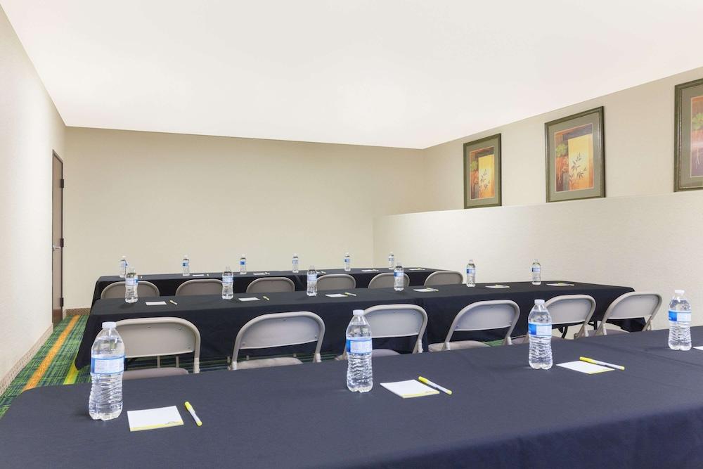 Days Inn by Wyndham San Antonio at Palo Alto photo 12