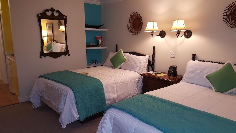 The Caribbean Court Boutique Hotel photo 18