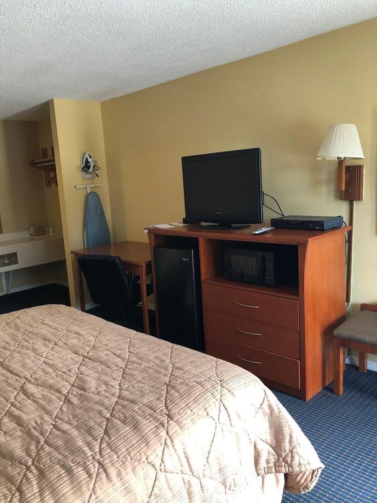 America's Best Inn photo 14