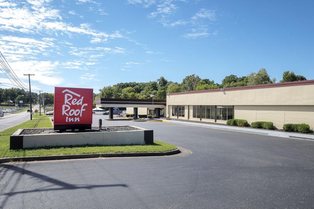 Red Roof Inn Murray photo 27