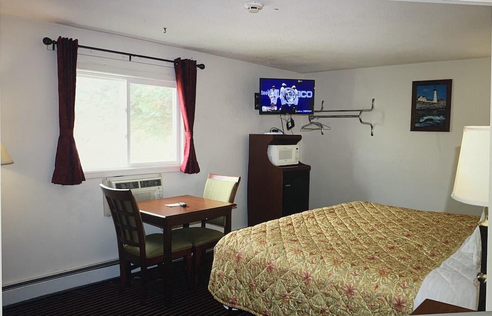 Portlodge Motel photo 3