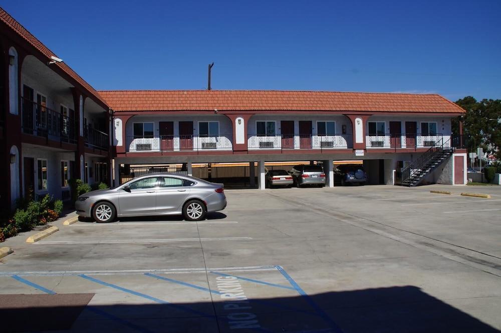 Beach Inn Motel photo 19