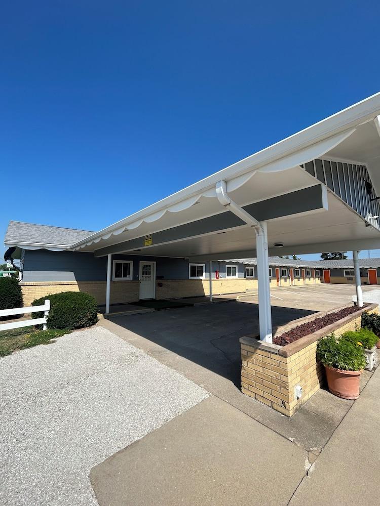 Royal Rest Motel photo 22