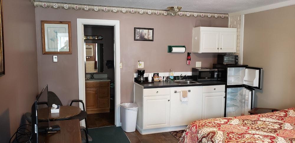 River Country Motor Lodge photo 90