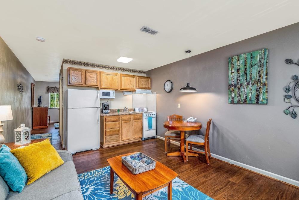 Affordable Suites of America Harrisonburg photo 21
