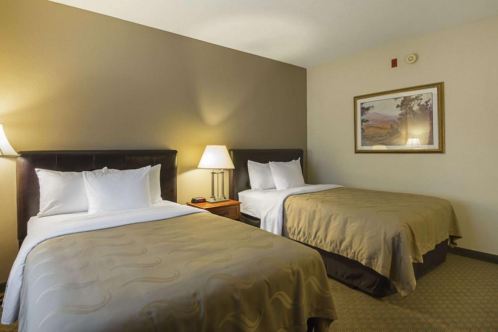 Quality Inn Fresno Yosemite Airport photo 34