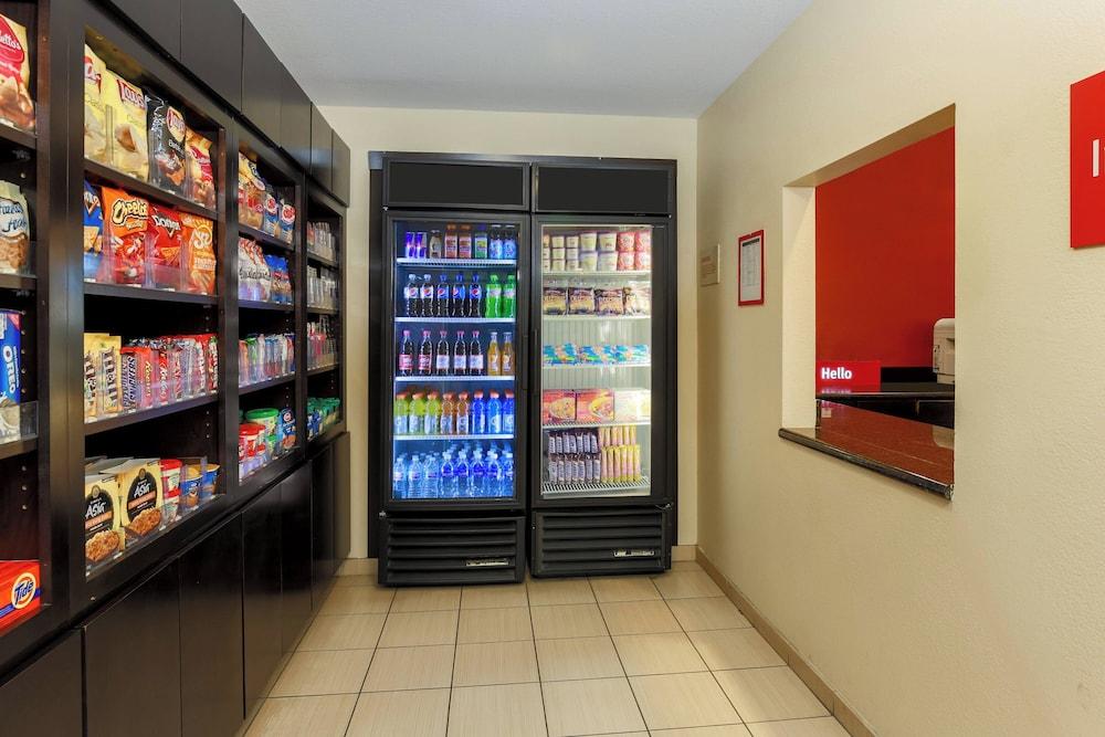 TownePlace Suites Marriott El Centro photo 28