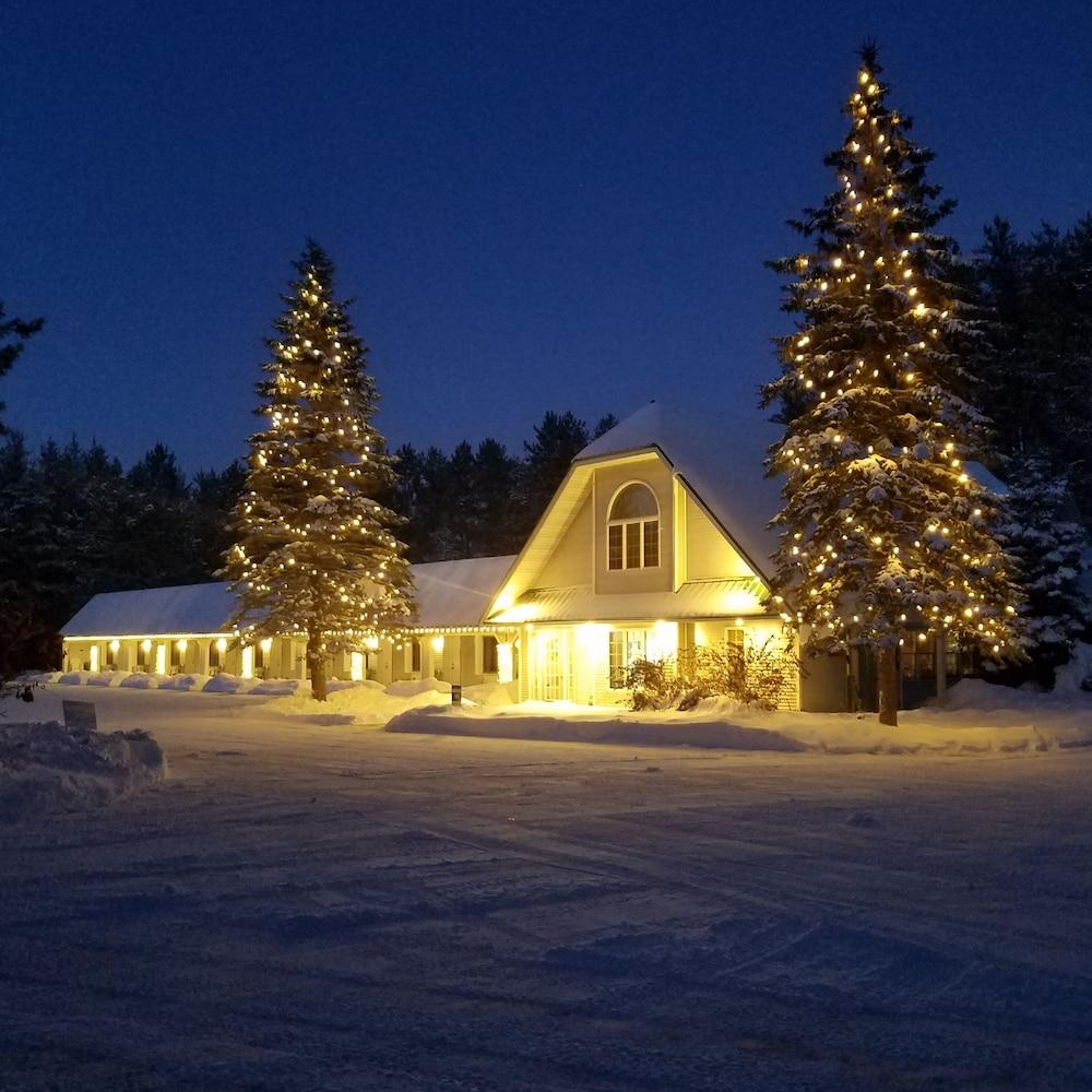 Northwoods Motel photo 3
