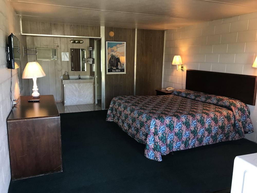 Budget Lakeview Inn photo 6