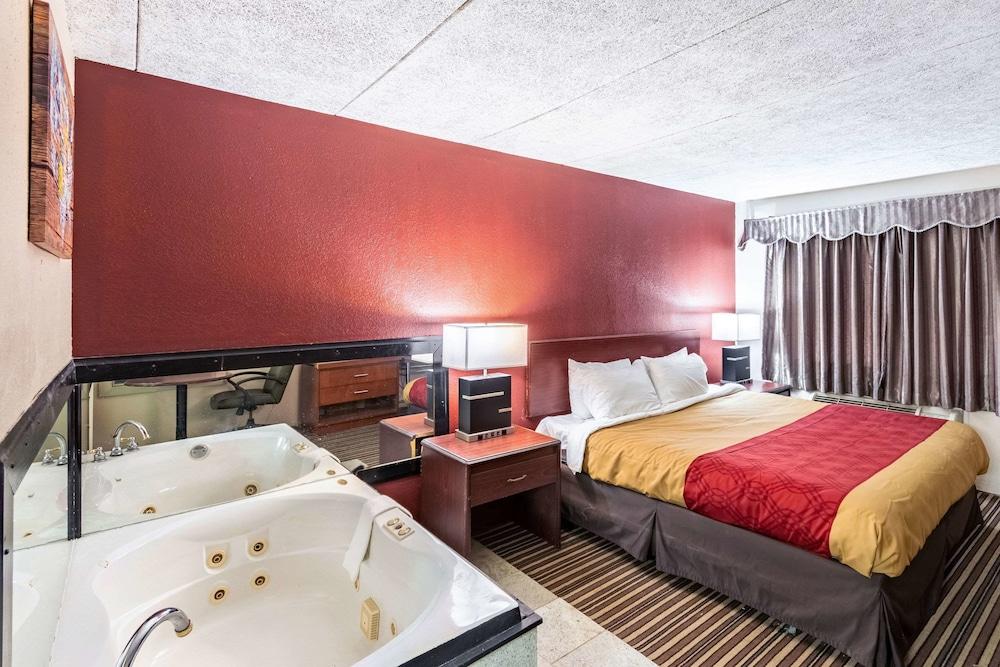 Econo Lodge Zanesville Downtown photo 20