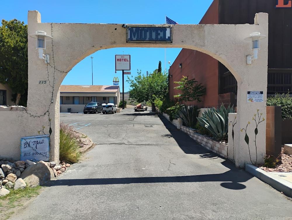 BV MOTEL photo 8