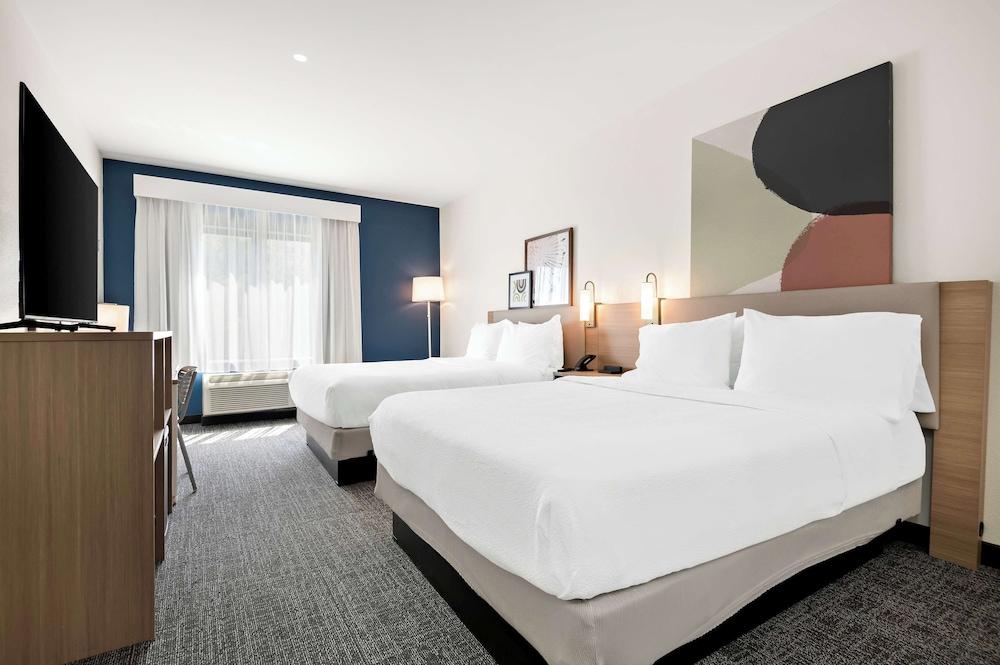 Spark by Hilton Lancaster Dutch Country photo 9