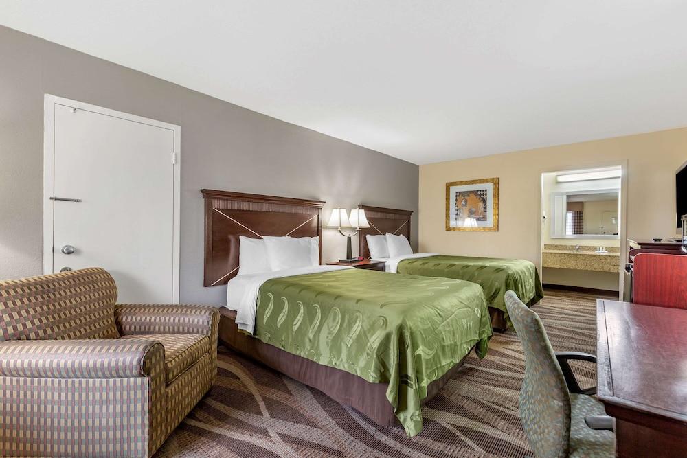 Quality Inn Windsor Mill - Baltimore photo 13
