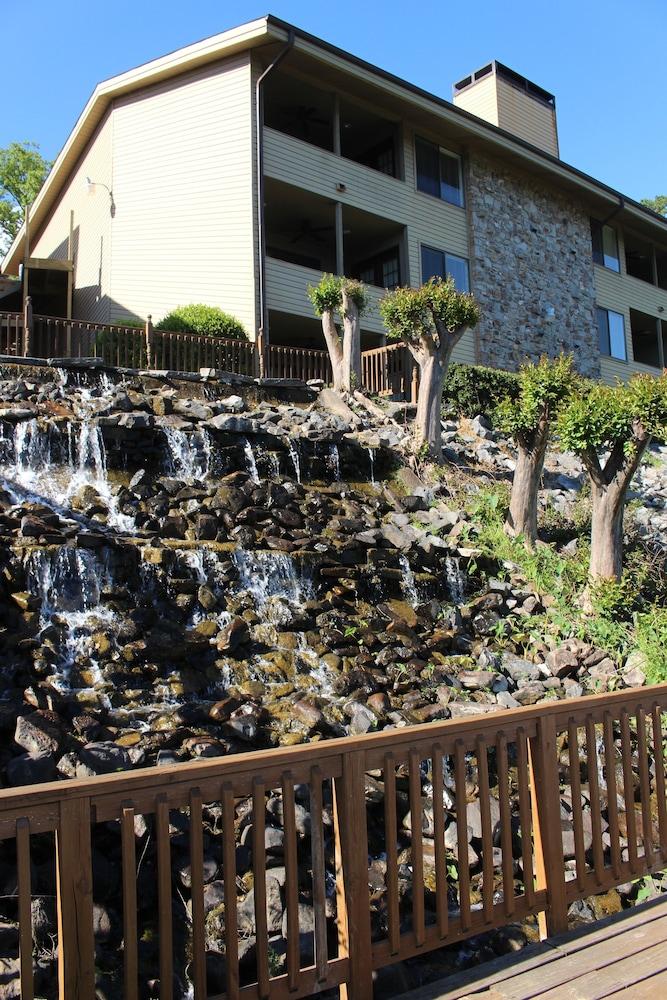The Wharf Resort photo 5