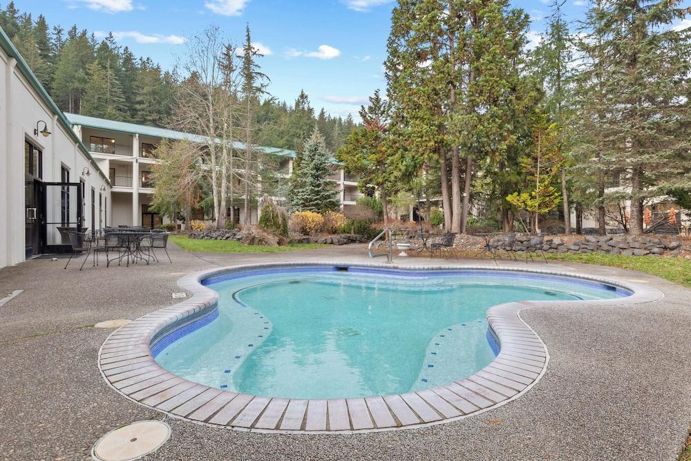 Bonneville Hot Springs Resort & Spa photo 52