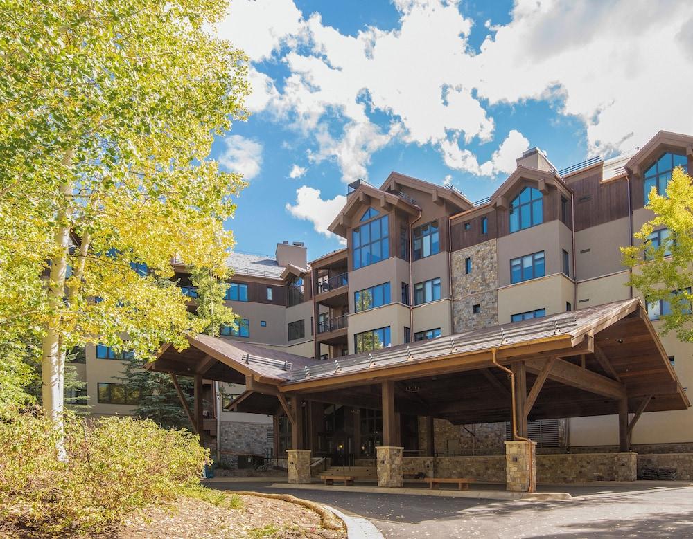 Highlands Lodge in Beaver Creek by Elevation Accommodations photo 16