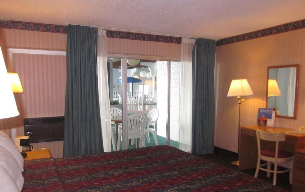 Howard Johnson by Wyndham Benton Harbor/St. Joseph photo 17