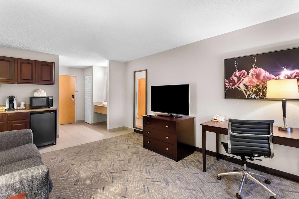 Best Western Oswego Hotel photo 20