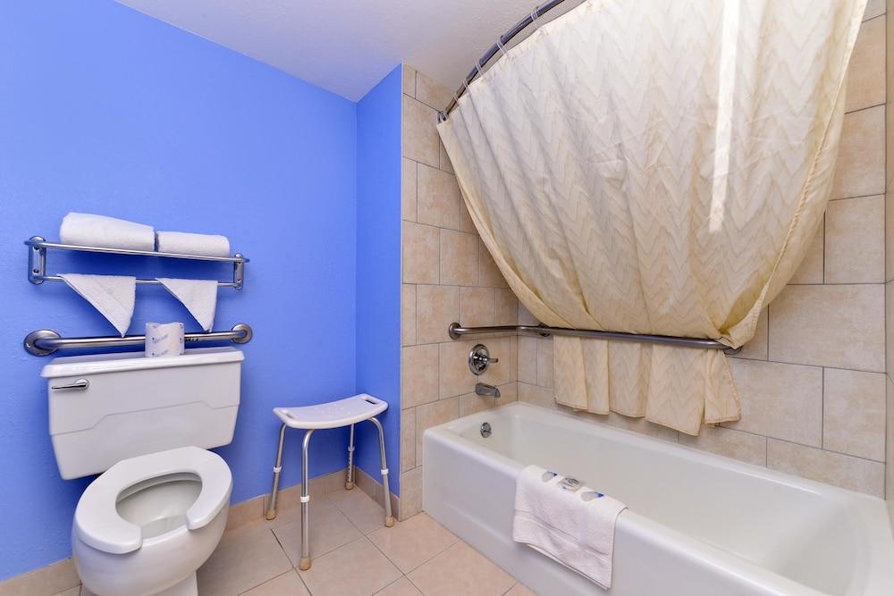 Americas Best Value Inn Clear Lake photo 11