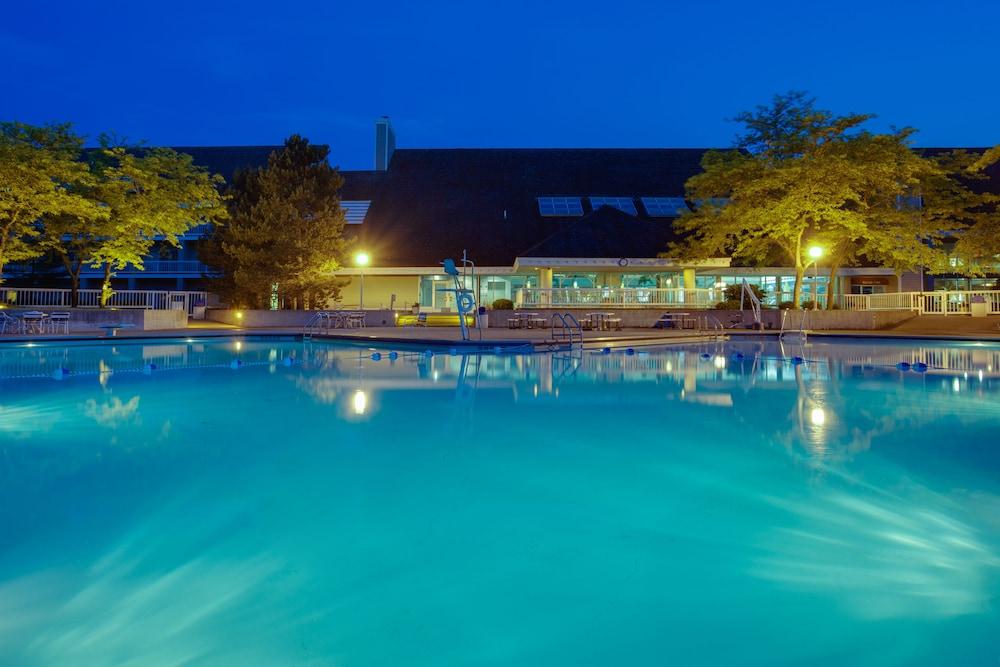 Maumee Bay Lodge and Conference Center photo 29