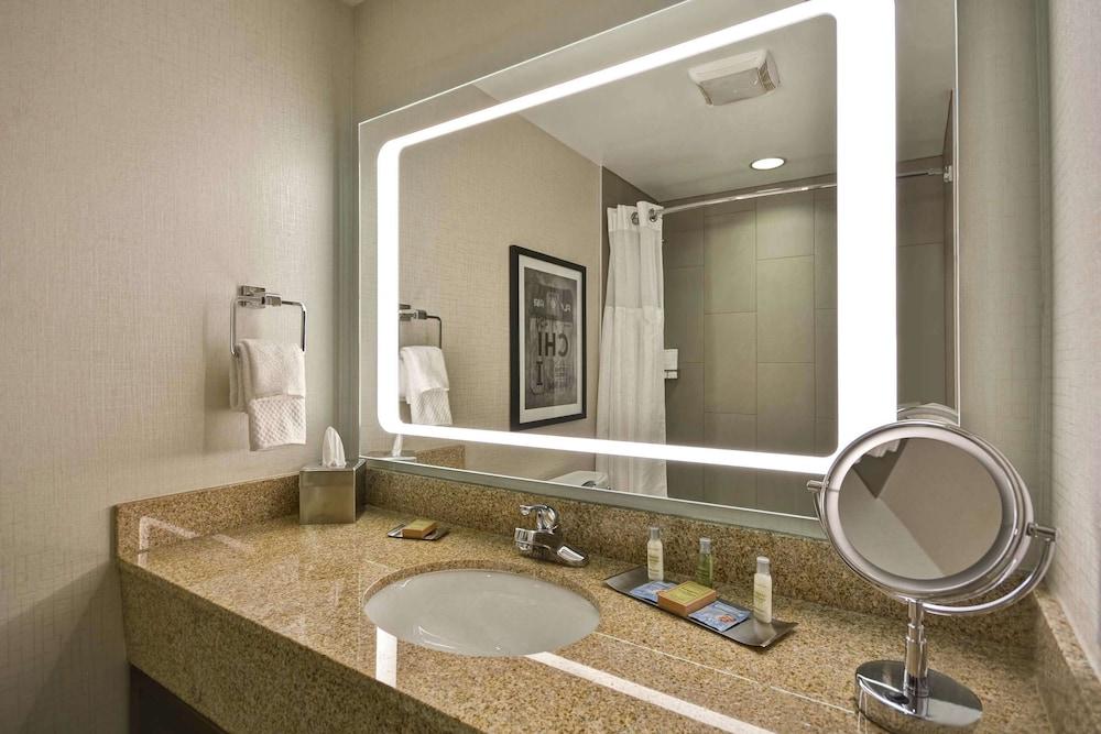 DoubleTree by Hilton Chicago Midway Airport photo 20