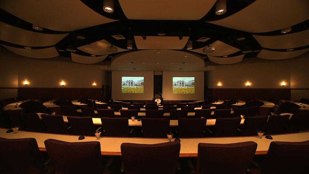 The Inn at Virginia Tech and Skelton Conference Center photo 32