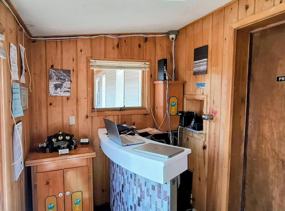 Big Sky Motel photo 5