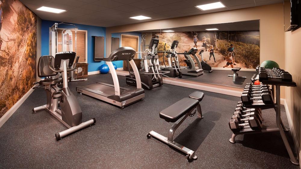 Aiden by Best Western Warm Springs Hotel and Event Center photo 11